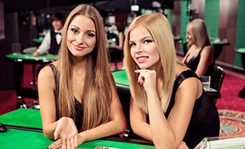 Người chơi đang quản lý vốn và lựa chọn game nổ hũ